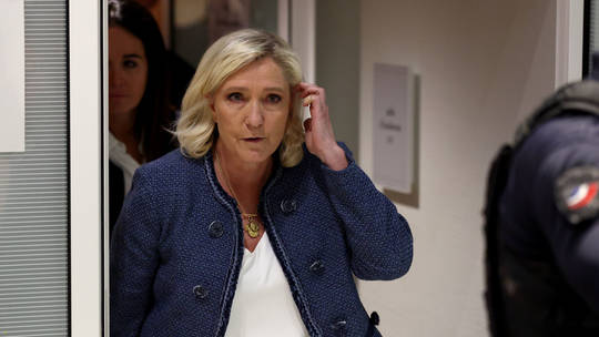 Il premier francese, Francois Bayou, accusa Trump di “interferenza” su Le&nbsp;Pen