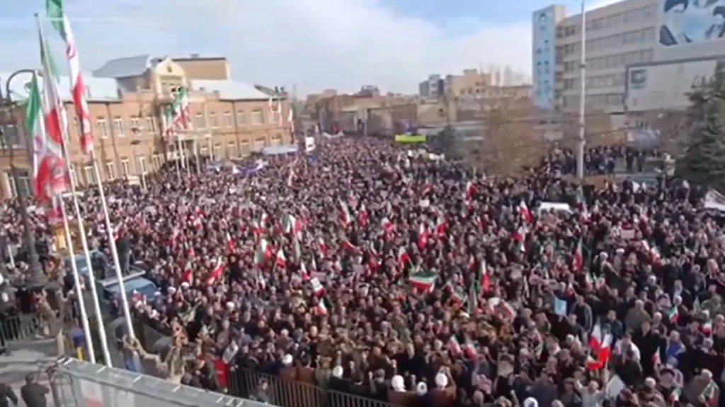 Onore al popolo iraniano.